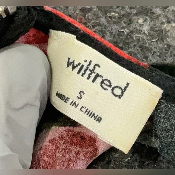 Aritzia Wilfred Sevres Blouse - Black / Floral (S) - Picture 5 of 7